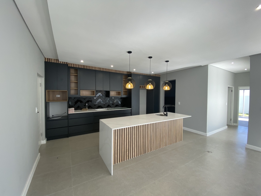 4 Bedroom Property for Sale in Sandown Western Cape
